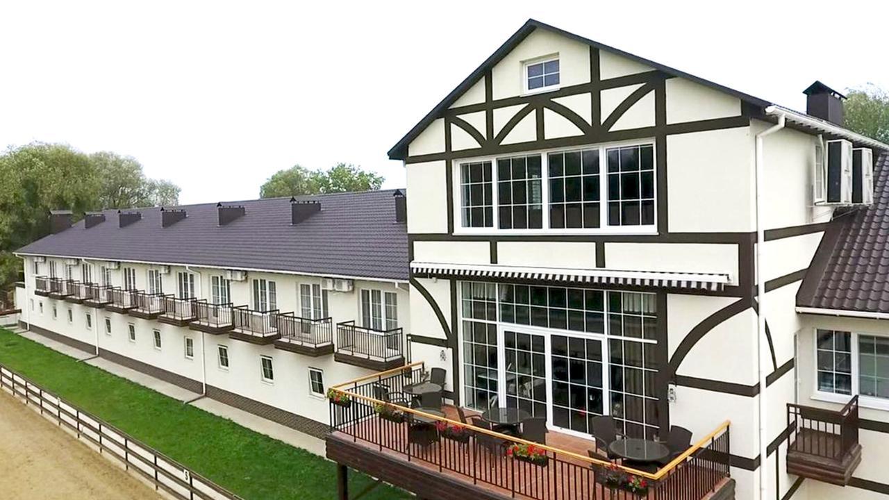 Tamerlan Hotel *